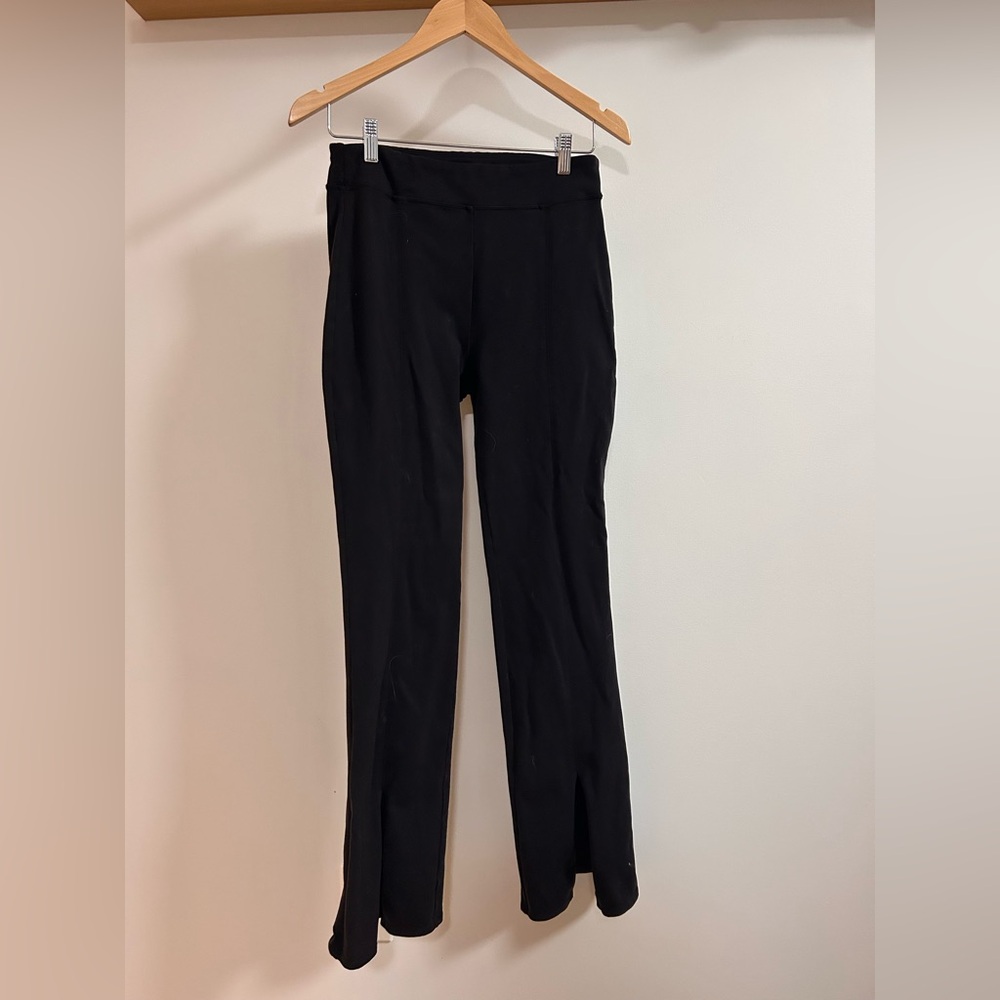 Airbrush High-Waist Flutter Legging - Size Medium - Picture 2 of 4